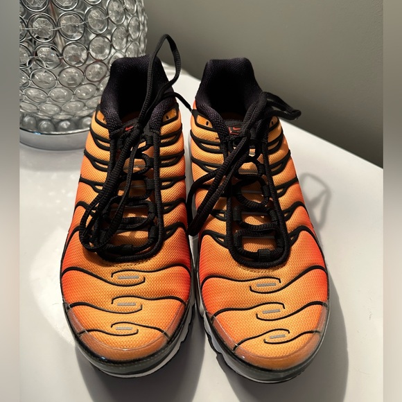 AirMax Plus OG - Picture 2 of 9